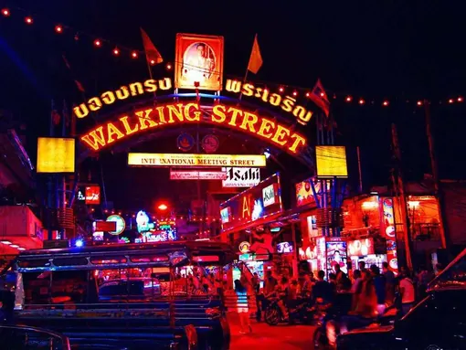 Four-Storey Gogo Club for Sale, Walking Street, Pattaya