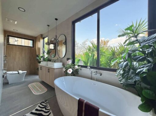 3 Bedroom Single-Story American Style Farmhouse For Sale photo 5
