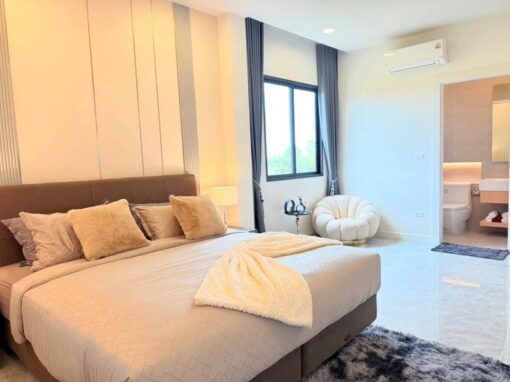5 Bedroom Luxurious Pool Villa For Sale