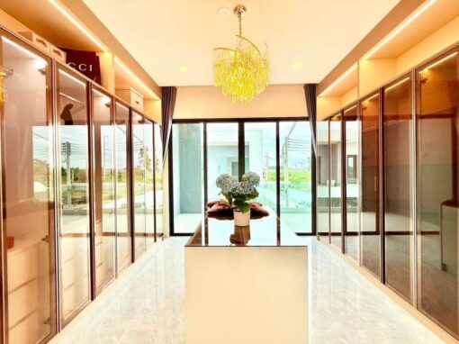 5 Bedroom Luxurious Pool Villa For Sale photo 6