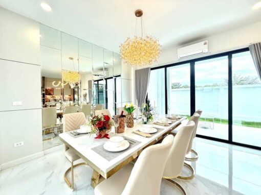 5 Bedroom Luxurious Pool Villa For Sale photo 10