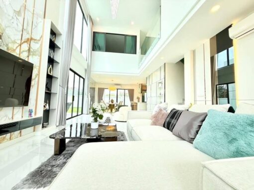 5 Bedroom Luxurious Pool Villa For Sale photo 12